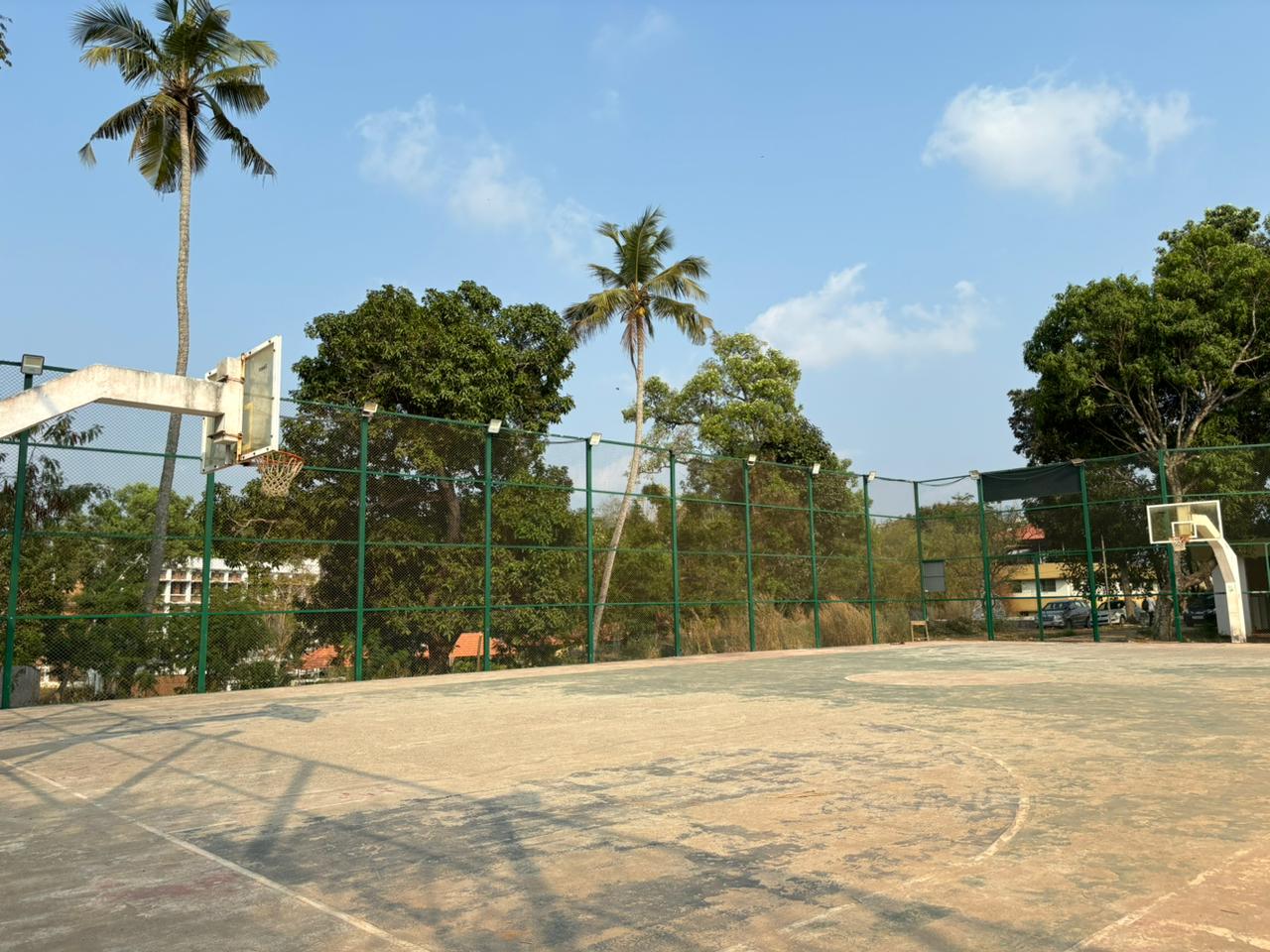 Basket-Ball Court